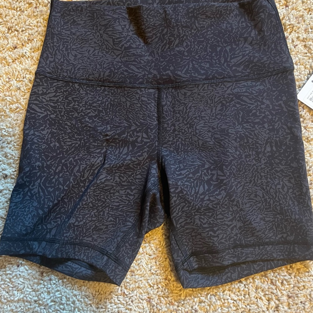 Lululemon wunder train shorts